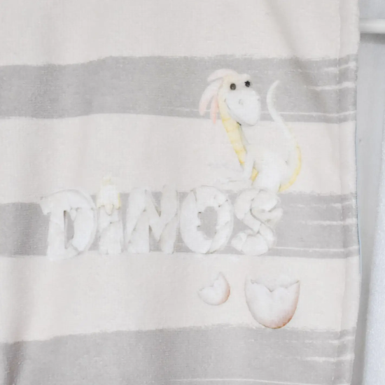 ДЕТСКИ ХАЛАТ ЗА БАНЯ DF ПЕЧАТ S - ДИНО 4060200235 ДЕТСКИ ХАЛАТ ЗА БАНЯ DF ПЕЧАТ S - ДИНО 4060200235