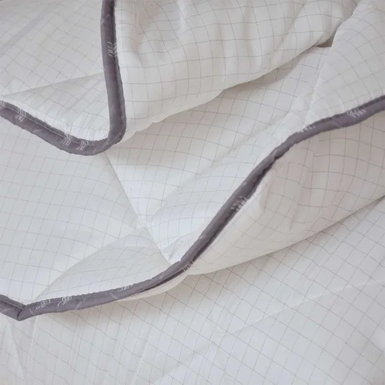 Олекотена завивка микрофибър ед. вата с карбонова нишка 150/210 - бял Олекотена завивка микрофибър ед. вата с карбонова нишка 150/210 - бял