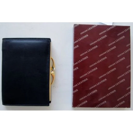 Дамски портфейл от естествена кожа /140611/