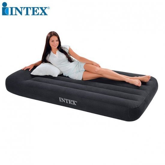 Надуваем матрак INTEX Twin Classic Надуваем матрак INTEX Twin Classic